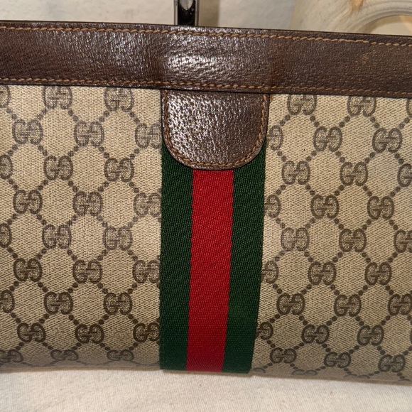 Authentic Gucci Green and Red Crossbody/Clutch Bag - Picture 4 of 16